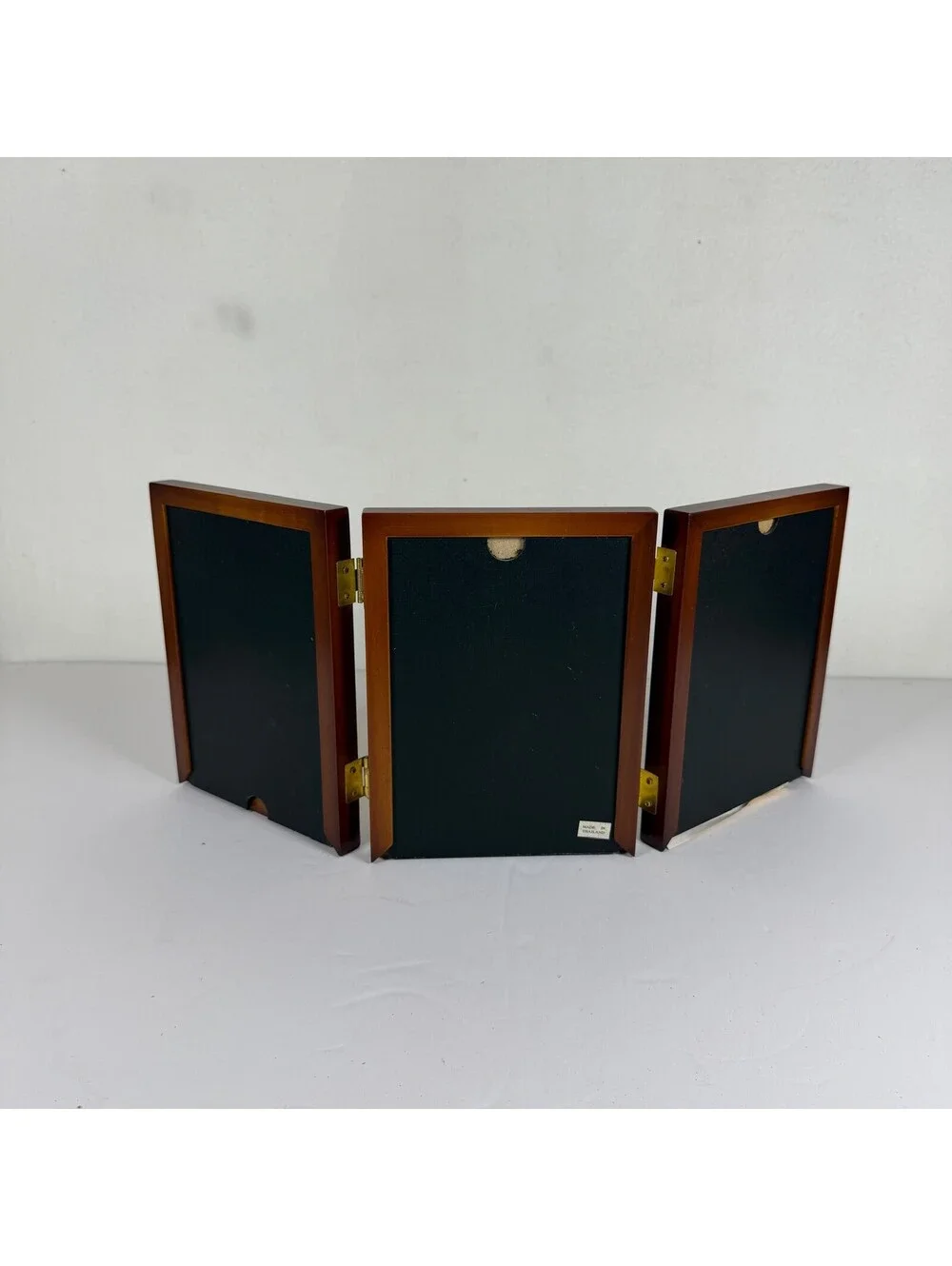 The West Elm Gallery Windows Tri-Fold 5x7 Photo Frame Wood B-15